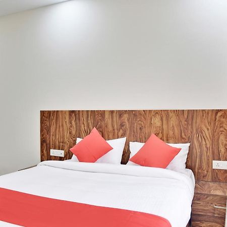 Oyo 40146 Hotel Continental Бхопал Экстерьер фото