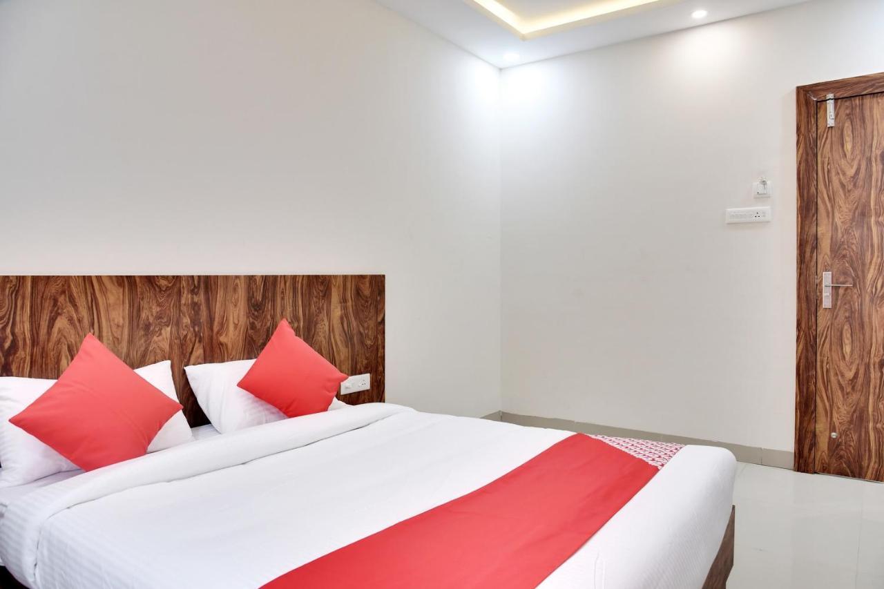 Oyo 40146 Hotel Continental Бхопал Экстерьер фото