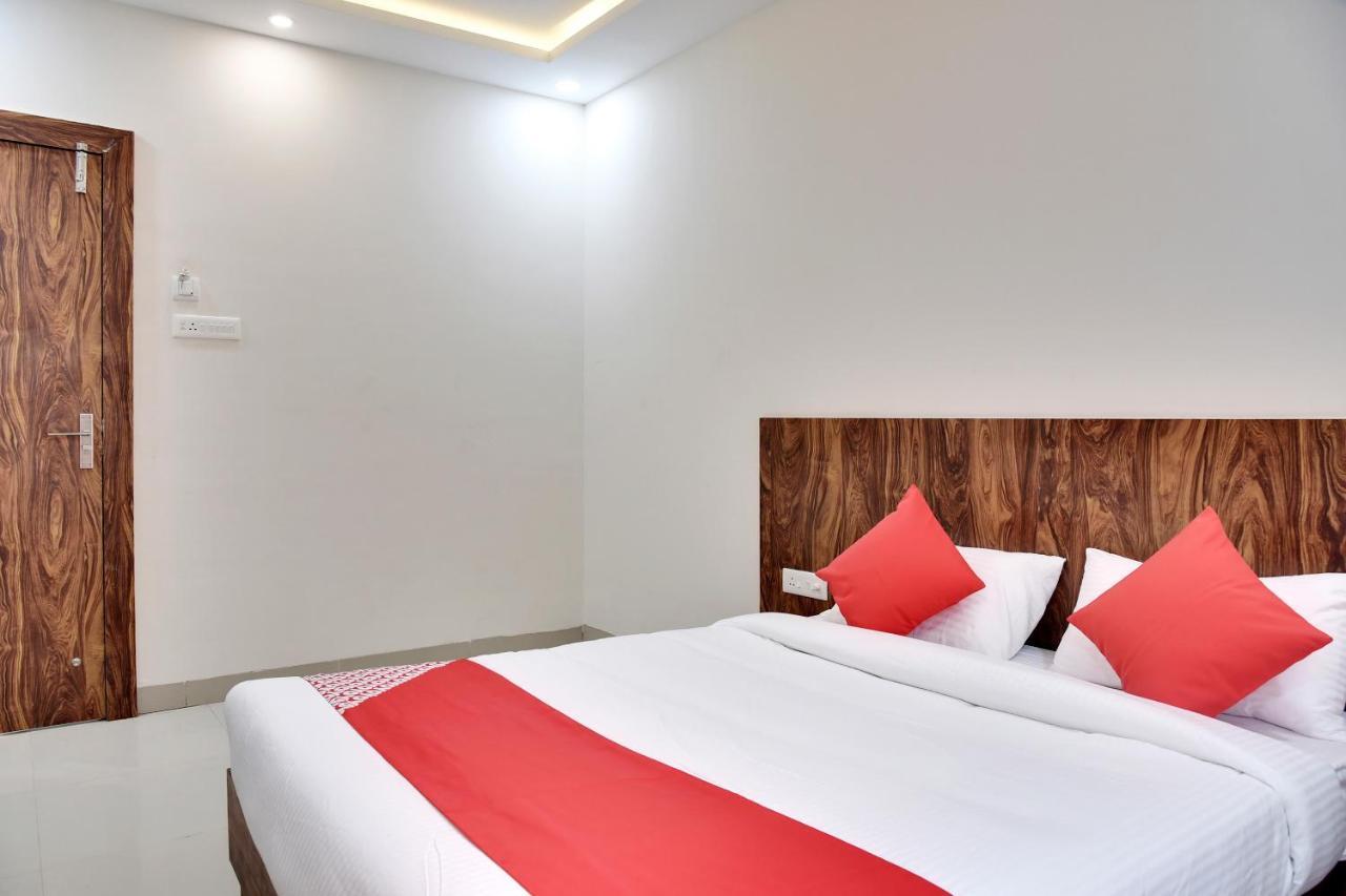Oyo 40146 Hotel Continental Бхопал Экстерьер фото